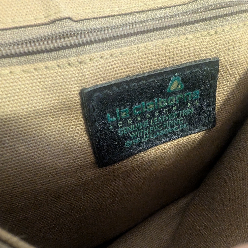 purse - Picture 3 of 6
